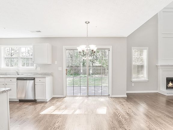 5th image of 1861 Chardin Way