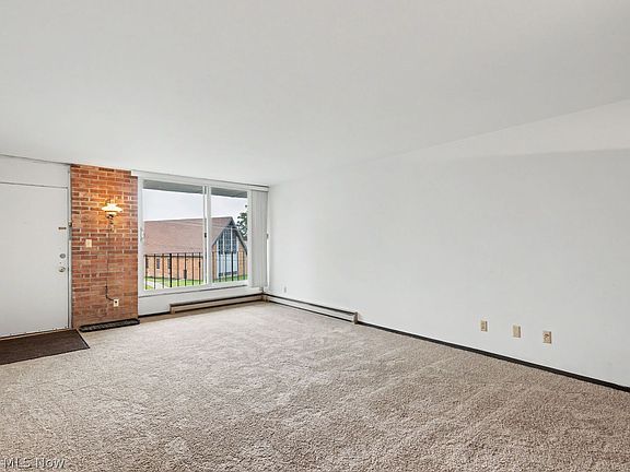 4th image of 2331 E Market St APT 321-B