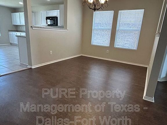 3rd image of 908 Cathy Dr