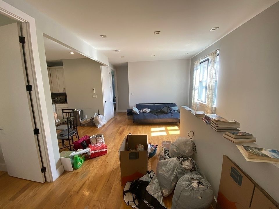 1st image of 11-03 36th Ave #2R