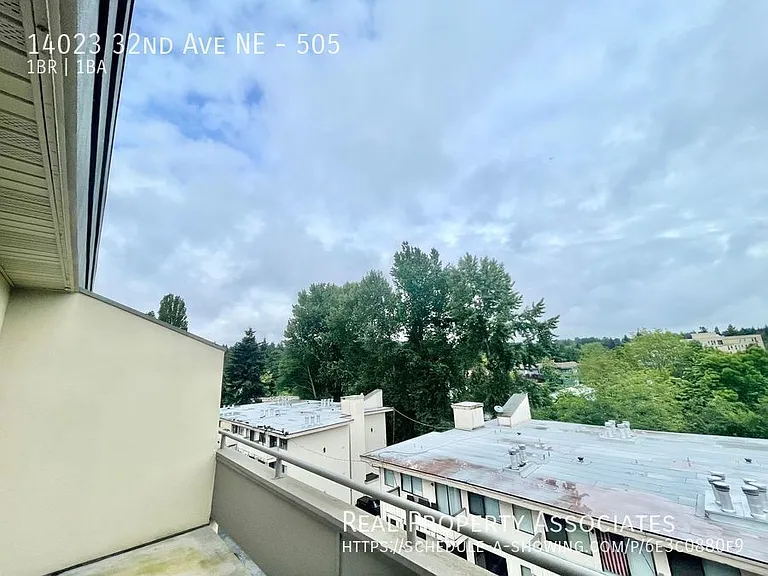 Parkway 1 — Photo 19