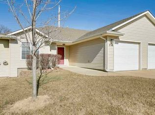 718 W Autumn Ridge Ct, Andover, KS 67002