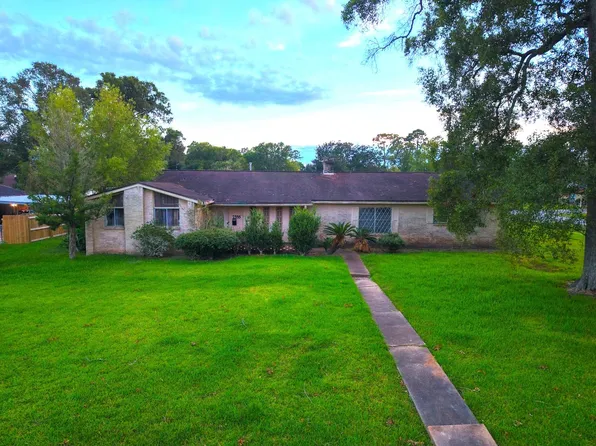 7555 Forest Park Dr, Beaumont, TX 77707