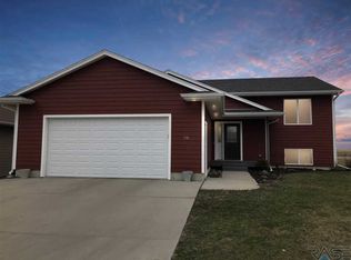 510 S Eastern Ave, Hartford, SD 57033