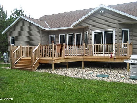3rd image of 407 Benzinger Ln