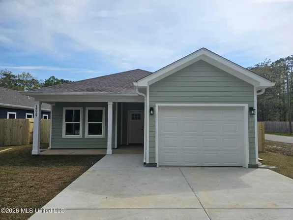 14937 Dantzler Rd, Vancleave, MS 39565