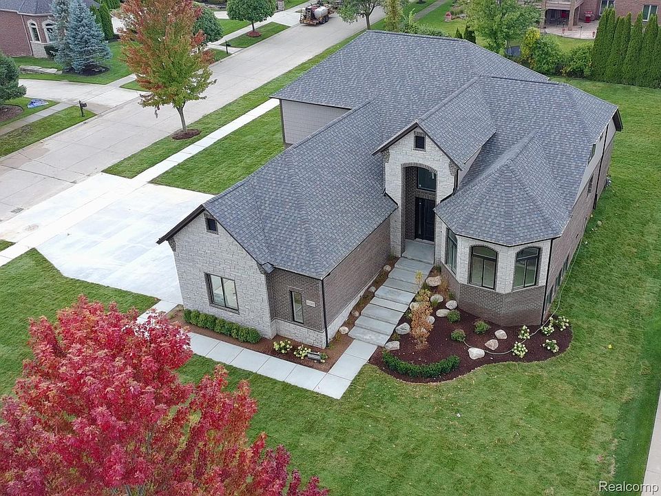 61367 Beacon Hill Dr, photo 3