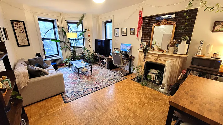 Rented by New York Dwellings LLC | media 15