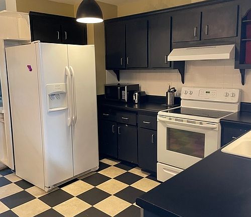 3rd image of 135 W Minnesota Ave APT 5
