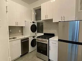 18 N Moore St, New York, NY 10013