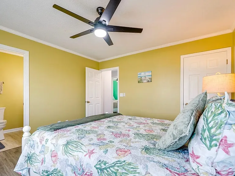 4908 E Beach Dr — Photo 6