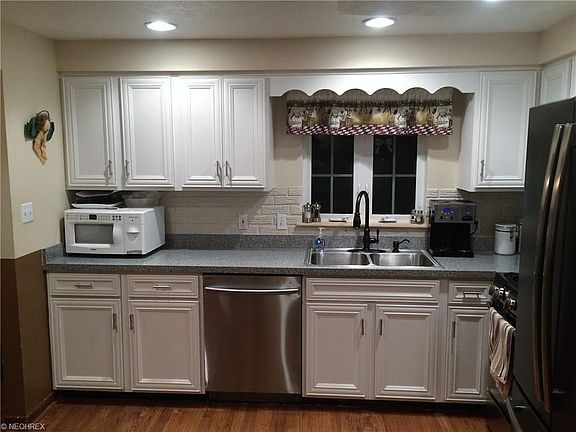 3rd image of 21027 N Vancey Dr