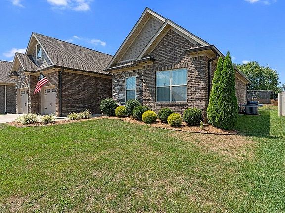 3rd image of 3095 Equestrian Ct
