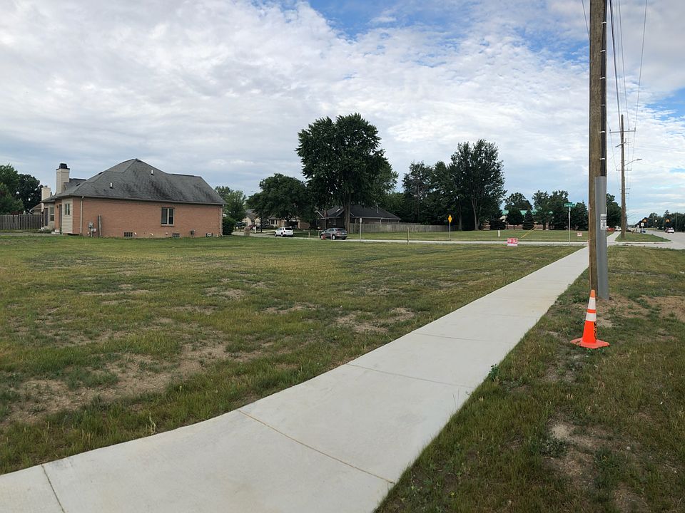 2nd image of 34980 Eberlein Dr