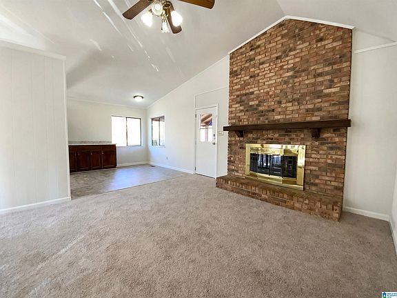 3rd image of 1111 3rd Ln
