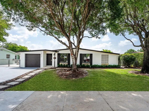 18101 NW 84th Avenue, Hialeah, FL 33015