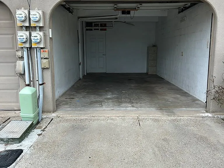 1342 Harbor Island Dr — Photo 40