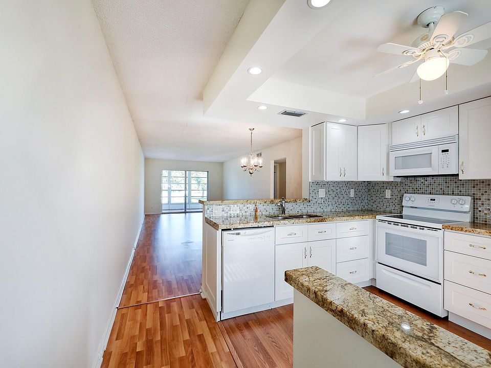 1st image of 4702 Martinique Drive #G3