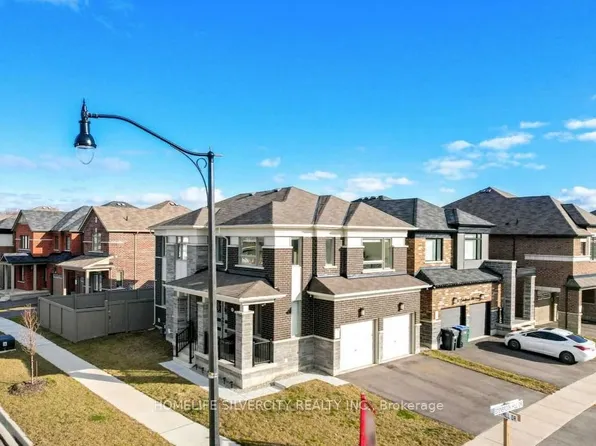 1 Boothill Dr, Brampton, ON L7A 5E5