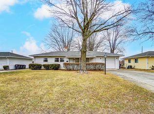 429 Edgeknoll Ln, Fort Wayne, IN 46816