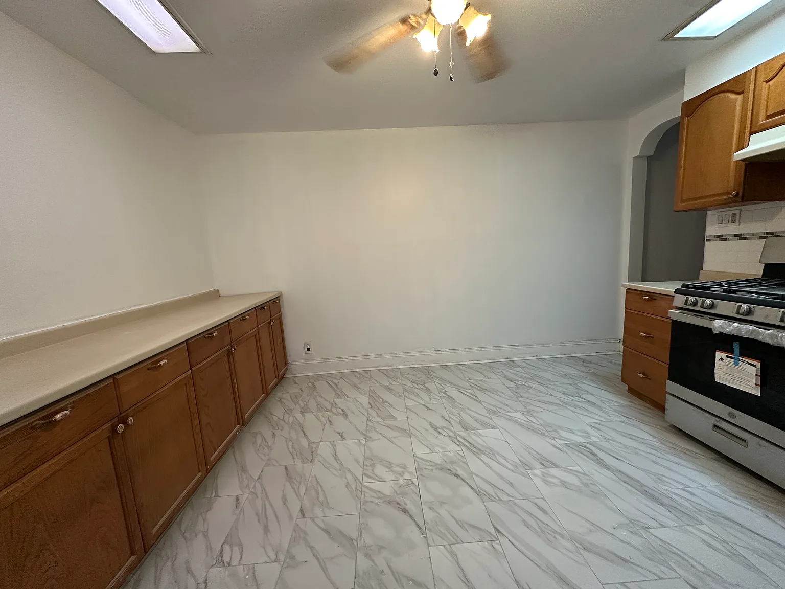 3 bed, 1720 sqft, $2,600 — Photo 3