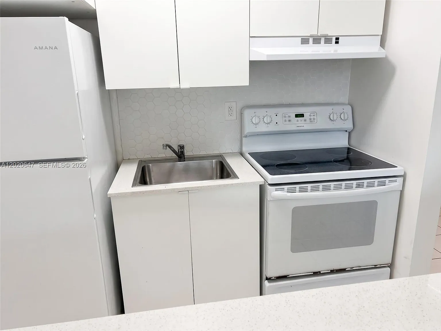 New World Condo Apts Iii — Photo 2