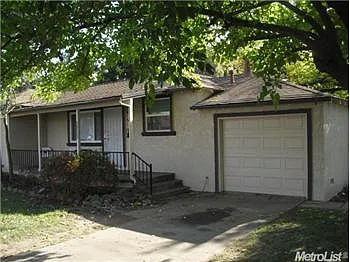 4120 Marconi Ave photo 1
