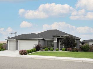 262 Silver Meadows Dr, Richland, WA 99352