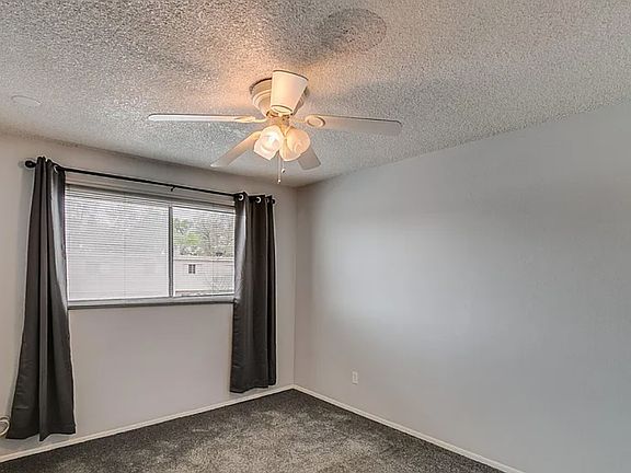 5th image of 1633 E Donner Dr
