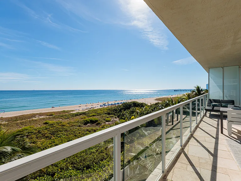 704 N Ocean Blvd — Photo 5