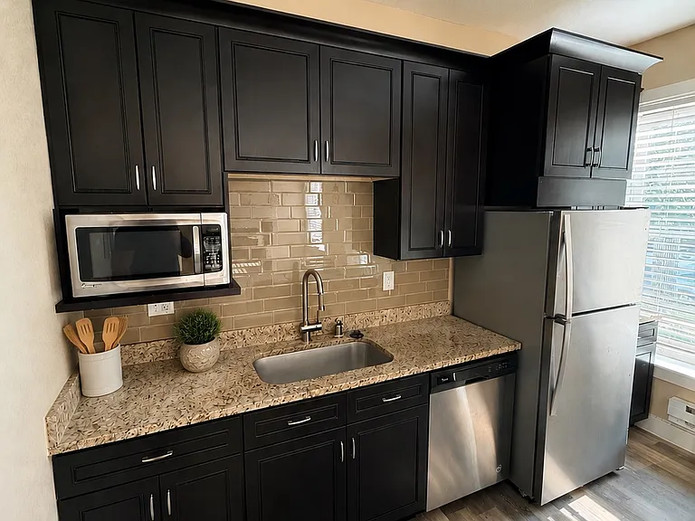 1344 N Gaylord St #100 — Photo 8