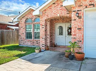 920 S Ann St, Rockport, TX 78382