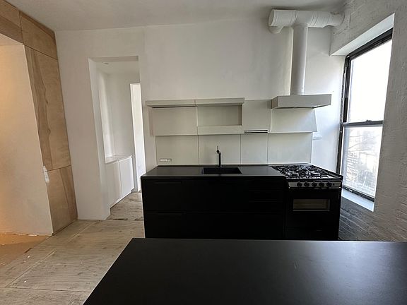 2nd image of 77 Madison St APT 25