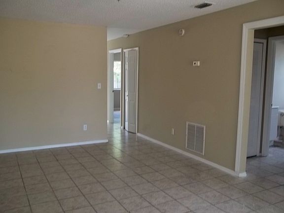 2nd image of 1922 Lawne Villa Ct