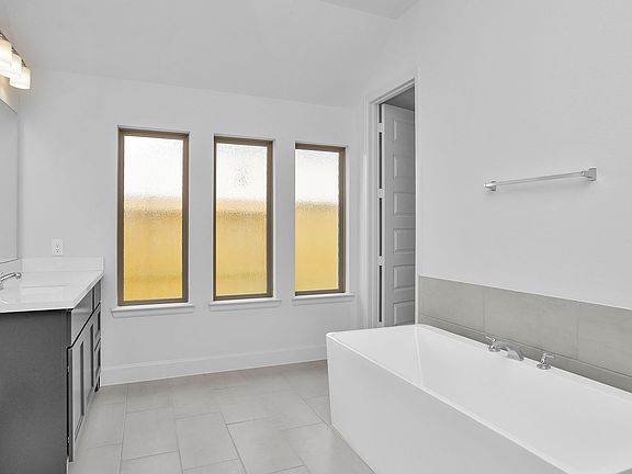 5th image of 2911 Sweet Honey Ln