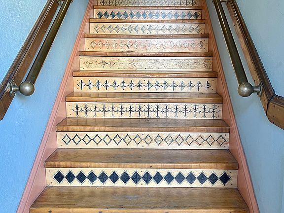 Welcoming entry stairs to the building.