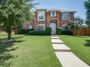 8406 Huntington Dr, Rowlett, TX 75089