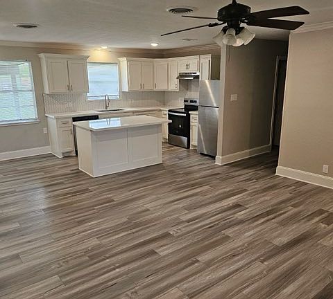 4th image of 2814 27th Ave N