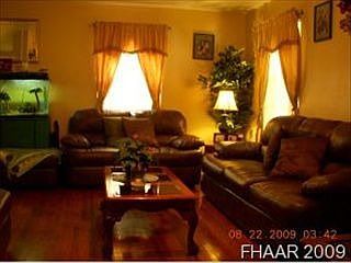 5th image of 208 E Fowler Ave
