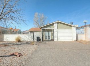 139 Pearl Dr NE, Rio Rancho, NM 87124