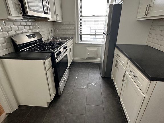2nd image of 93 Fairview Ave #6