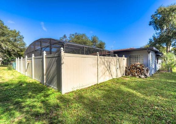 3rd image of 31329 Saunders Dr