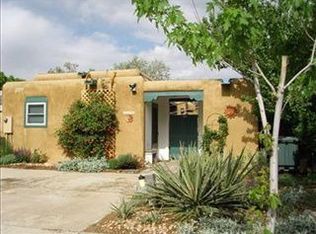 2077 Placita De Quedo, Santa Fe, NM 87505