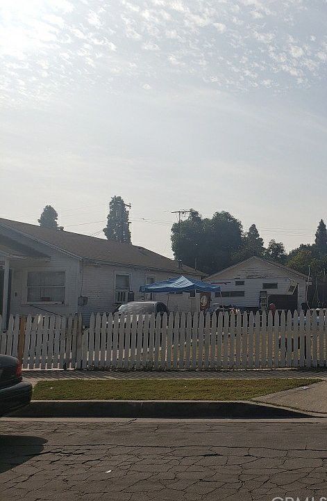 2nd image of 13111 S Largo Ave
