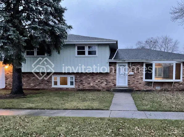 17301 Wausau Ct, South Holland, IL 60473