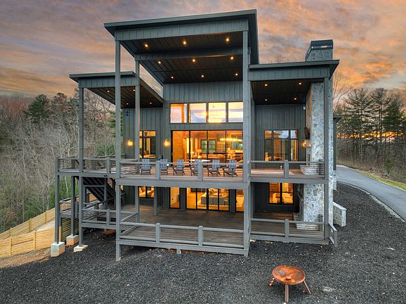 4th image of 156 Coles Crossing Rd