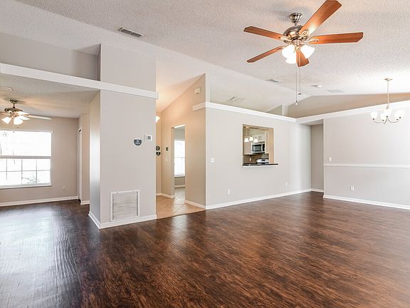 5th image of 13244 Pinyon Dr