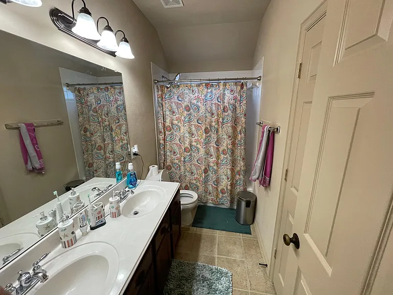 12812 Outlook Ave — Photo 18