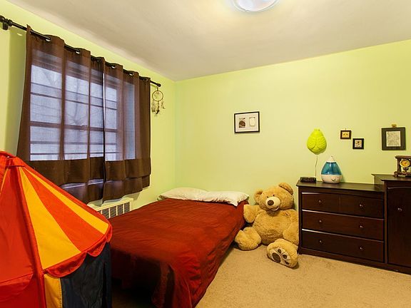 5th image of 4115 49th St APT 2R