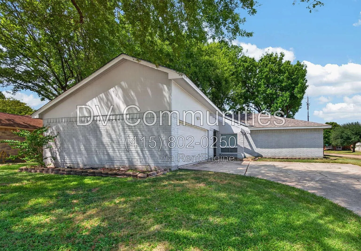 3 bed, 2.0 bath, 1643 sqft, $1,950 — Photo 3